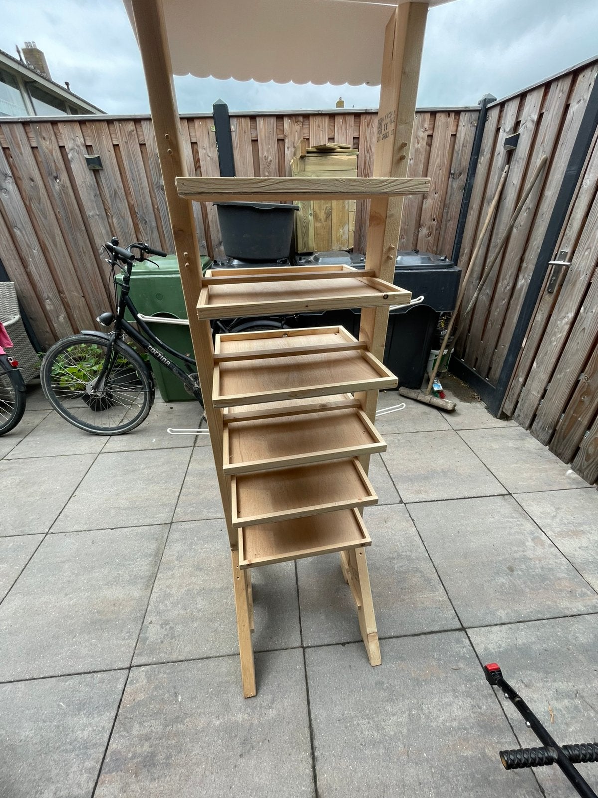 Display standaard, Ophalen, Zo goed als nieuw, Minder dan 2 meter