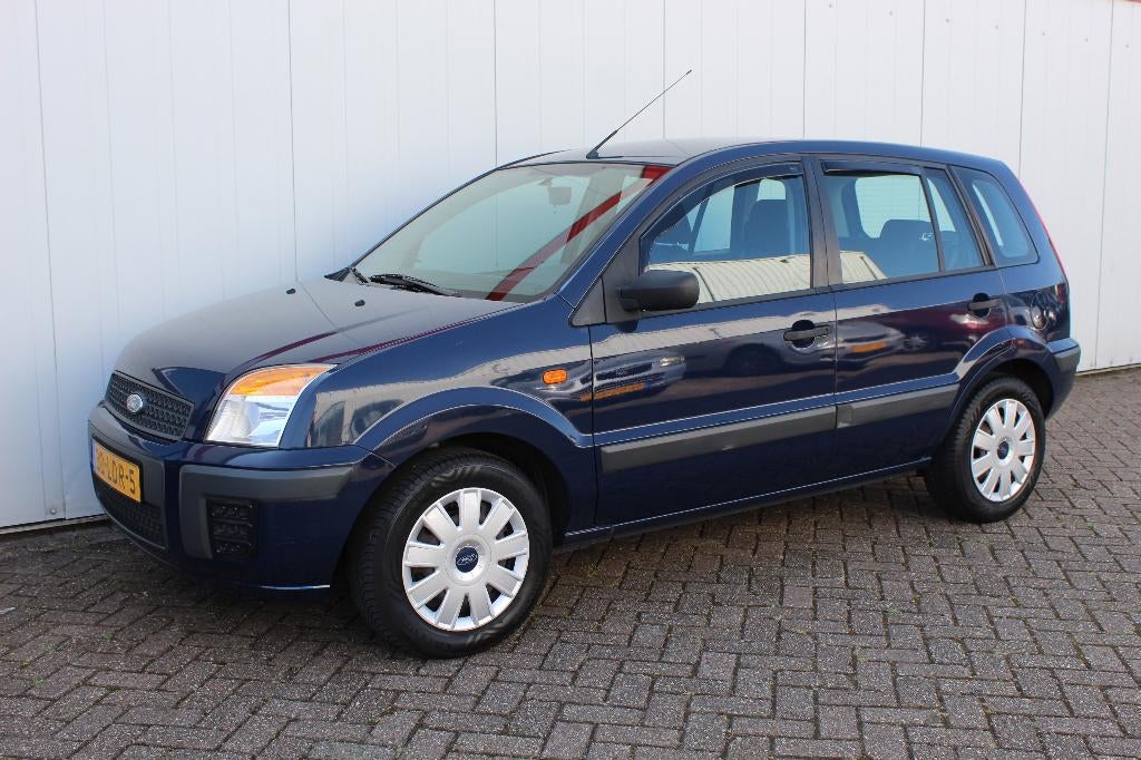FORD Fusion 1.4 16V Trend AIRCO ZEER MOOI ! !, Auto's, Ford, Voorwielaandrijving, Stof, Zwart, Blauw
