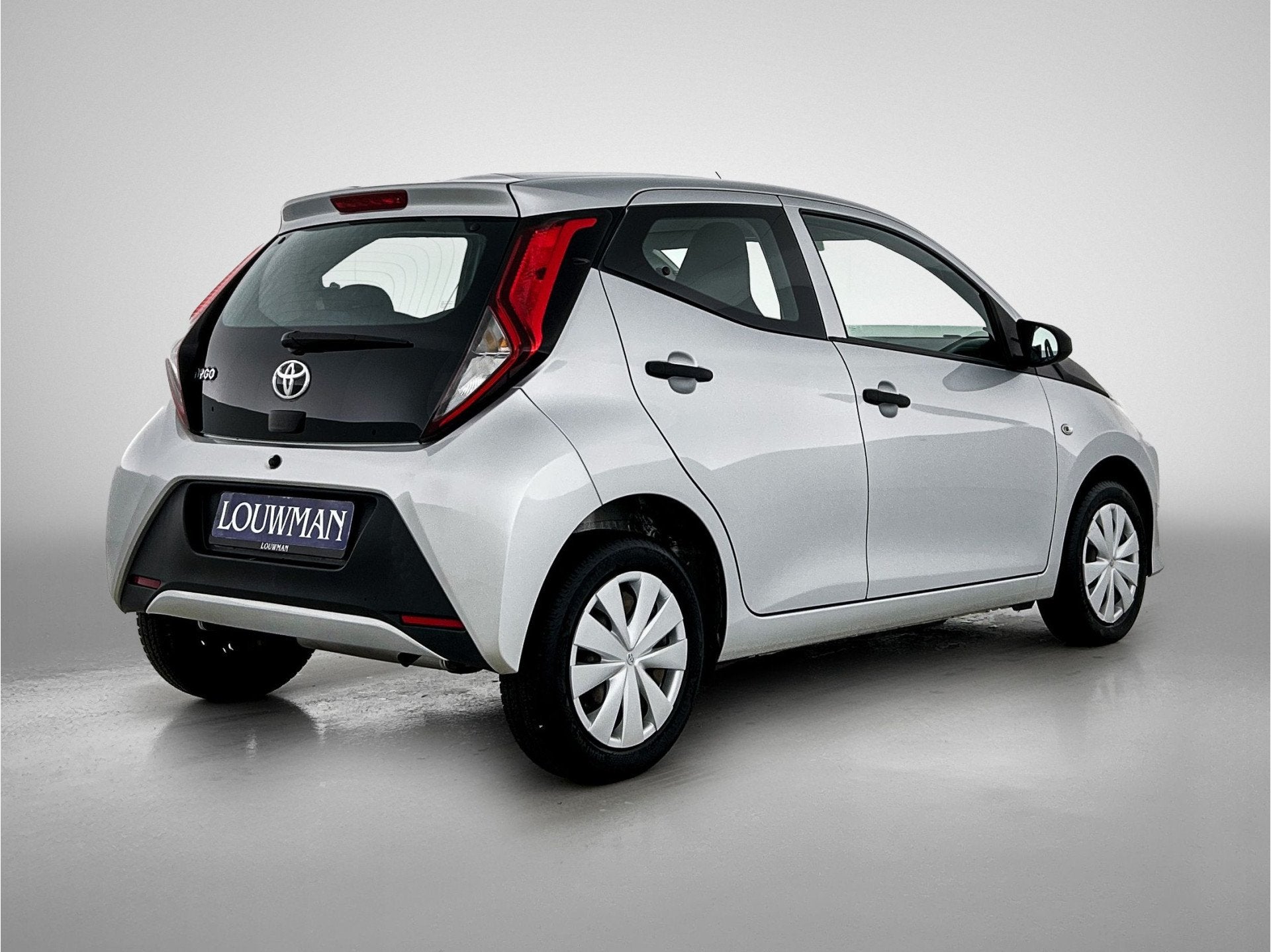 Toyota Aygo 1.0 VVT-i x-fun | Bluetooth | Eelektrische ramen, Auto's, Voorwielaandrijving, 12 maanden, Stof, Gebruikt