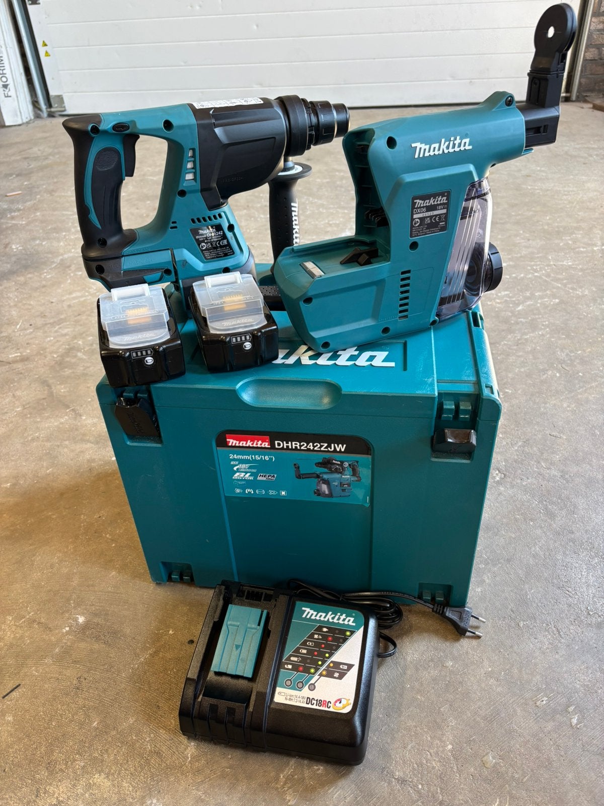Makita DHR 242 ZJW  18v accuklopboor, Ophalen, Nieuw, Boormachine