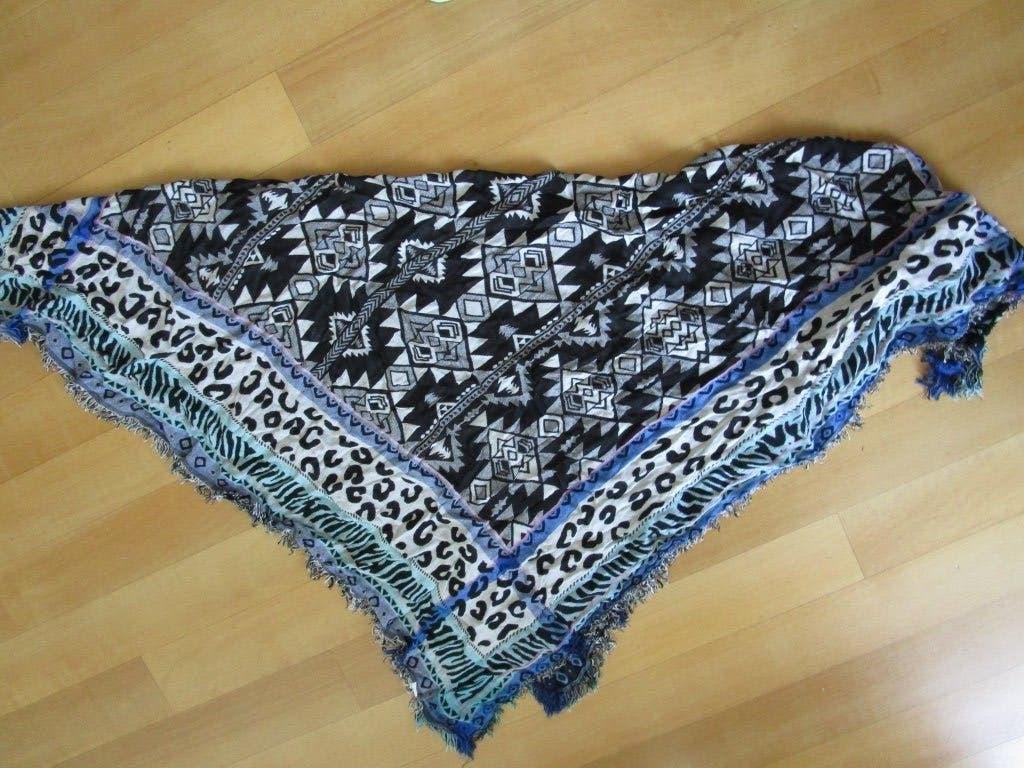 Superleuke bedrukte (driehoek) sjaal, Kleding | Dames, Ophalen of Verzenden, Zo goed als nieuw, Maat 38/40 (M), Sjaal