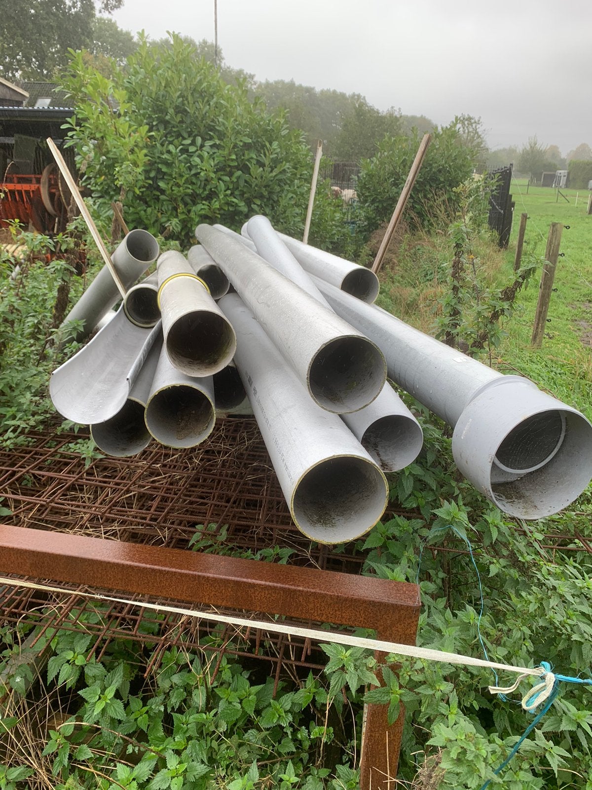 Te koop pvc buizen partij ongeveer 125mm gemiddeld, Ophalen, Gebruikt, Pvc, 2 tot 4 meter
