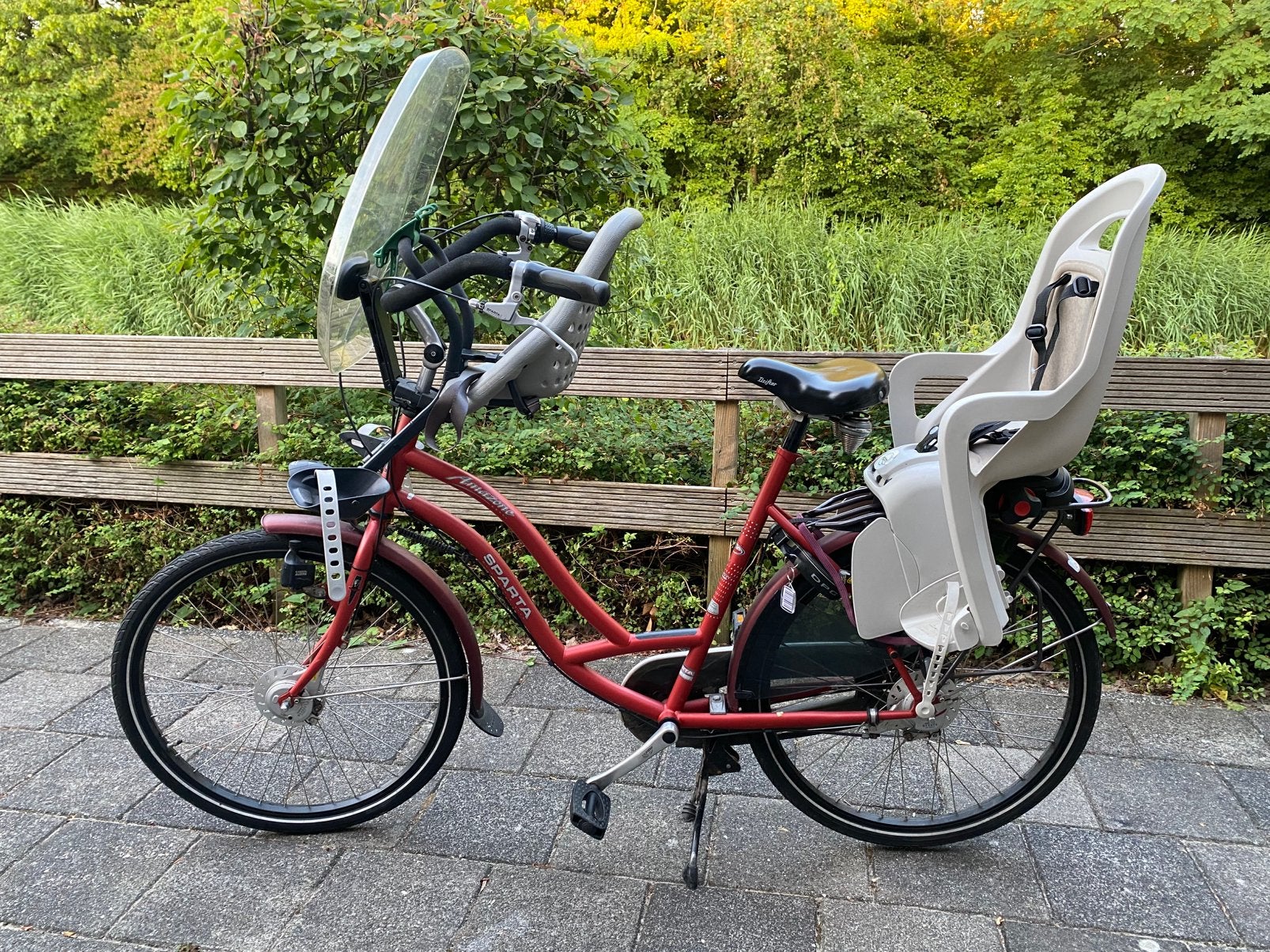 Moederfiets sparta rood damesfiets met kinderzitje fiets, Ophalen, 2 zitjes, Sparta, Zo goed als nieuw