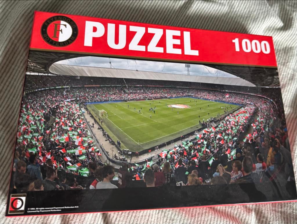 Feyenoord De Kuip Puzzel 1000 Stukjes, Ophalen of Verzenden, 500 t/m 1500 stukjes, Gebruikt, Legpuzzel
