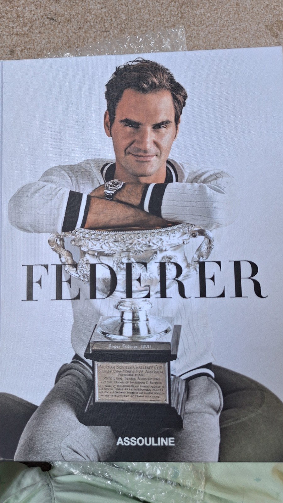 Roger Federer: koffietafelboek Assouline, visuele biografie, Ophalen of Verzenden, Nieuw, Kristian Laliberte, Balsport
