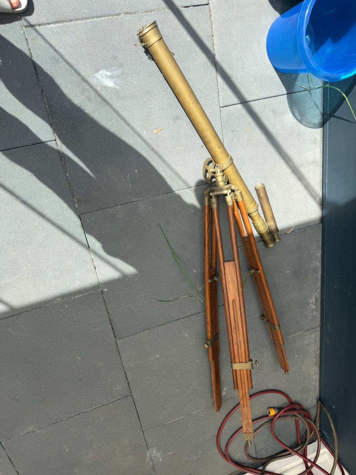 Vintage messing telescoop met houtenstatief, Ophalen of Verzenden, Zo goed als nieuw, Minder dan 80 mm, Lenzentelescoop (refractor)