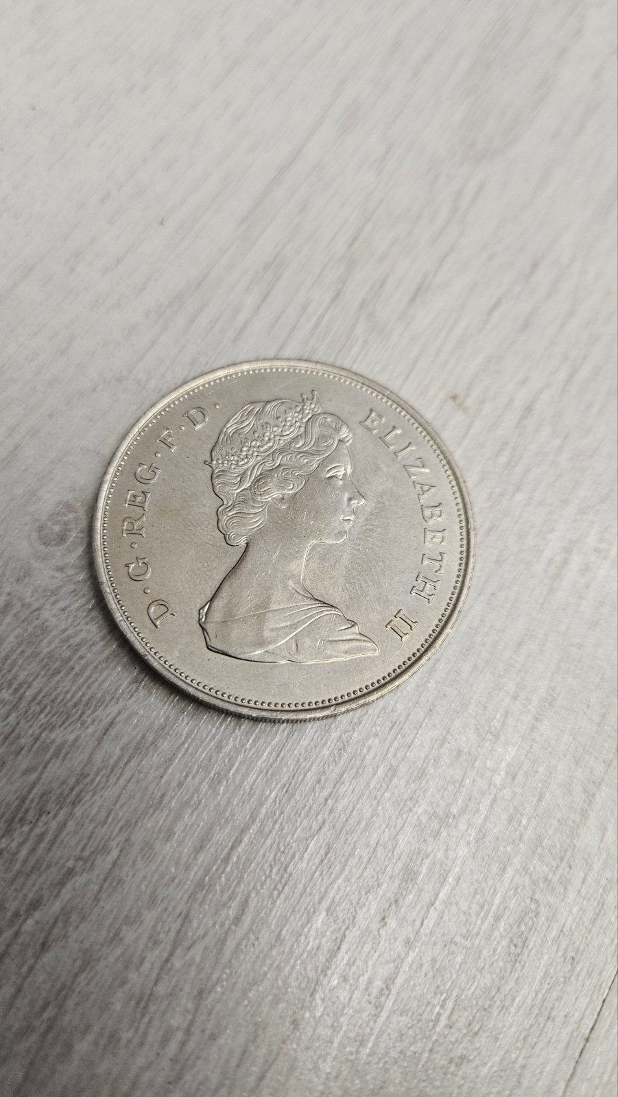 Britse munt 1981 - Huwelijk Charles & Diana, Postzegels en Munten, Munten | Europa | Niet-Euromunten, Ophalen of Verzenden