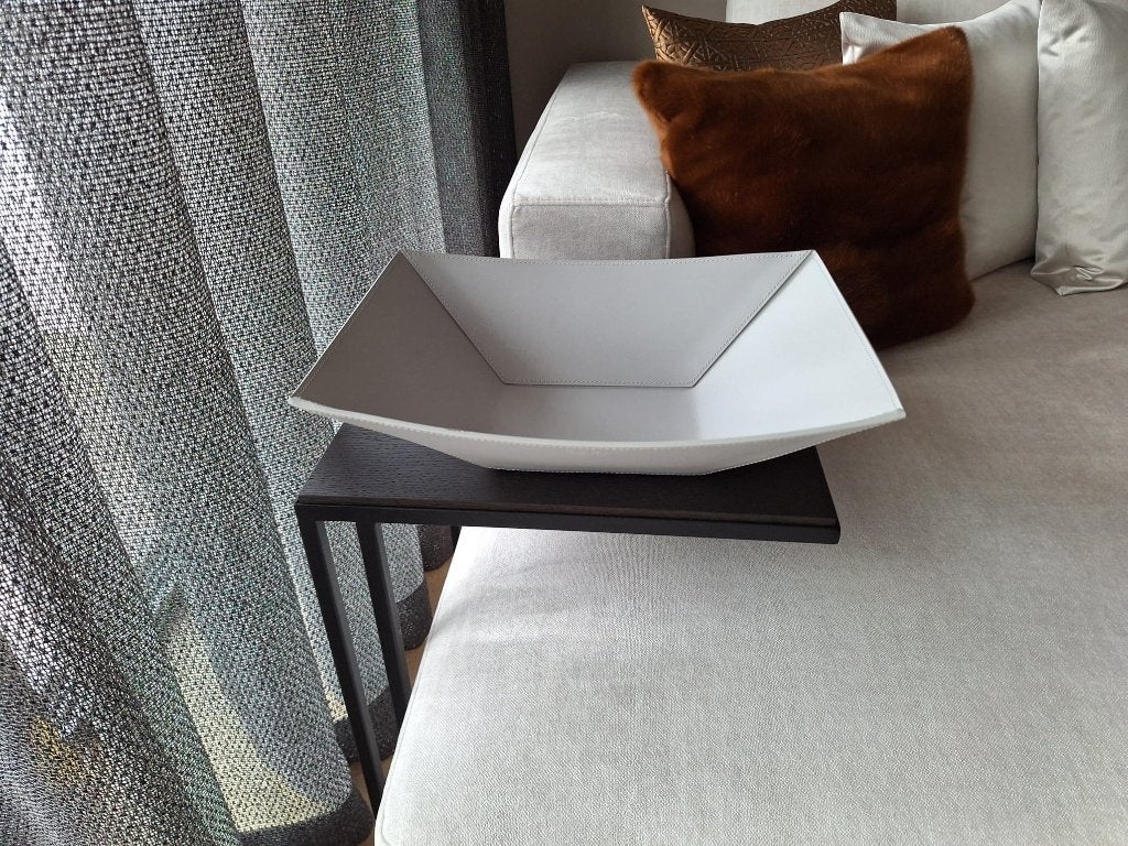 NIEUW Basket, Licht grijs, Saddle leer., Huis en Inrichting, Ophalen, Overige materialen, Mand, Nieuw