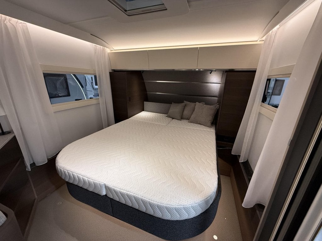 Adria Alpina 667 pt 2025, Caravans en Kamperen, Rondzit, Particulier, Adria, Tot en met 6
