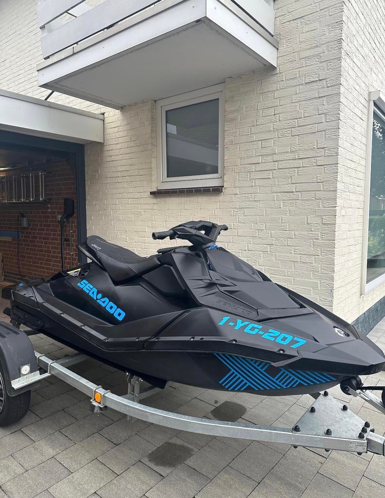 Jetski spark | Black&Blue | incl. Trailer en spark dekzeil, Watersport en Boten, Jetski's en Waterscooters, Ophalen, Zo goed als nieuw