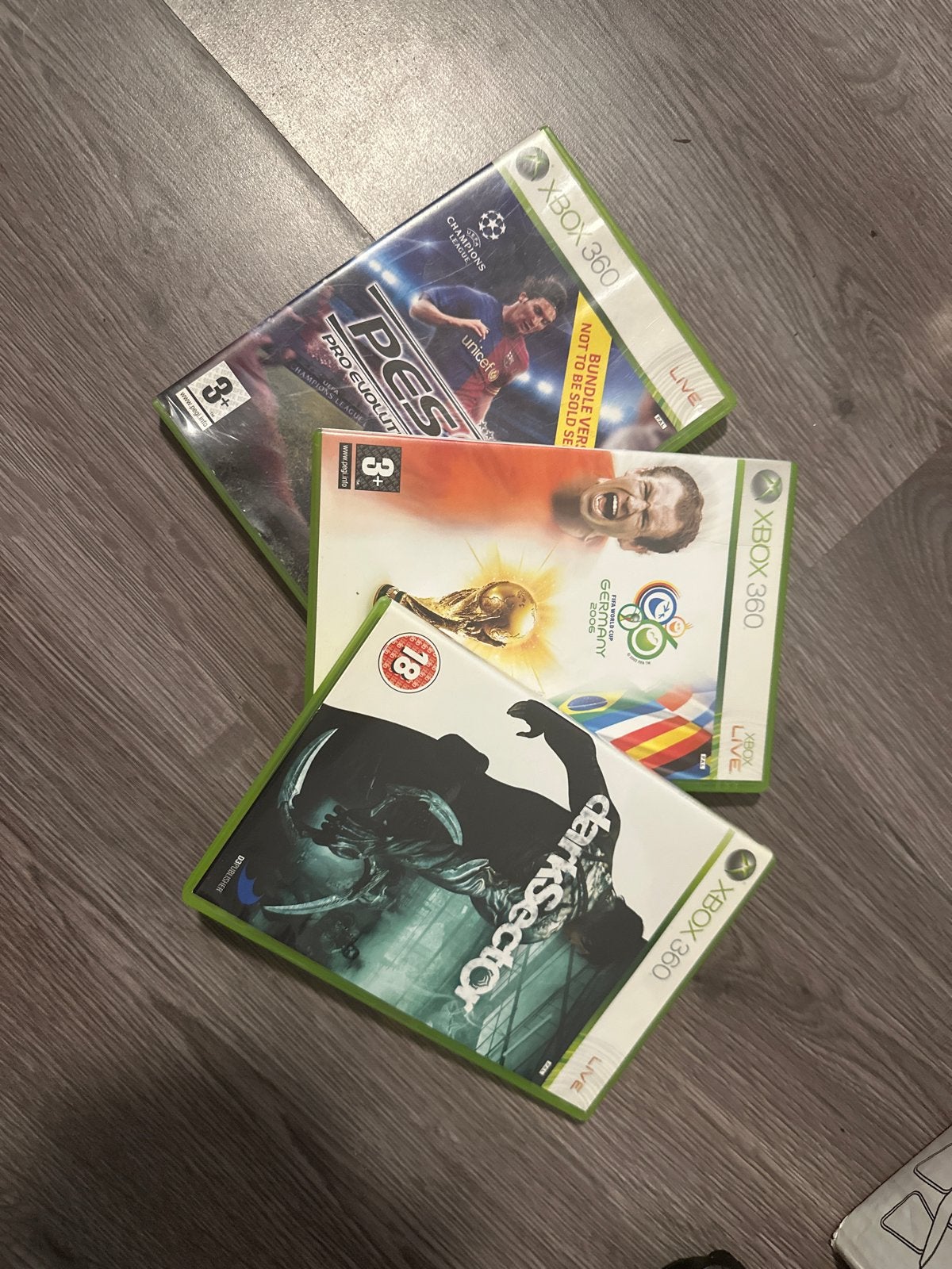 Xbox 360 Games: PES, FIFA World Cup, Dark Sector, Gebruikt, Vanaf 18 jaar, 1 speler, Eén computer