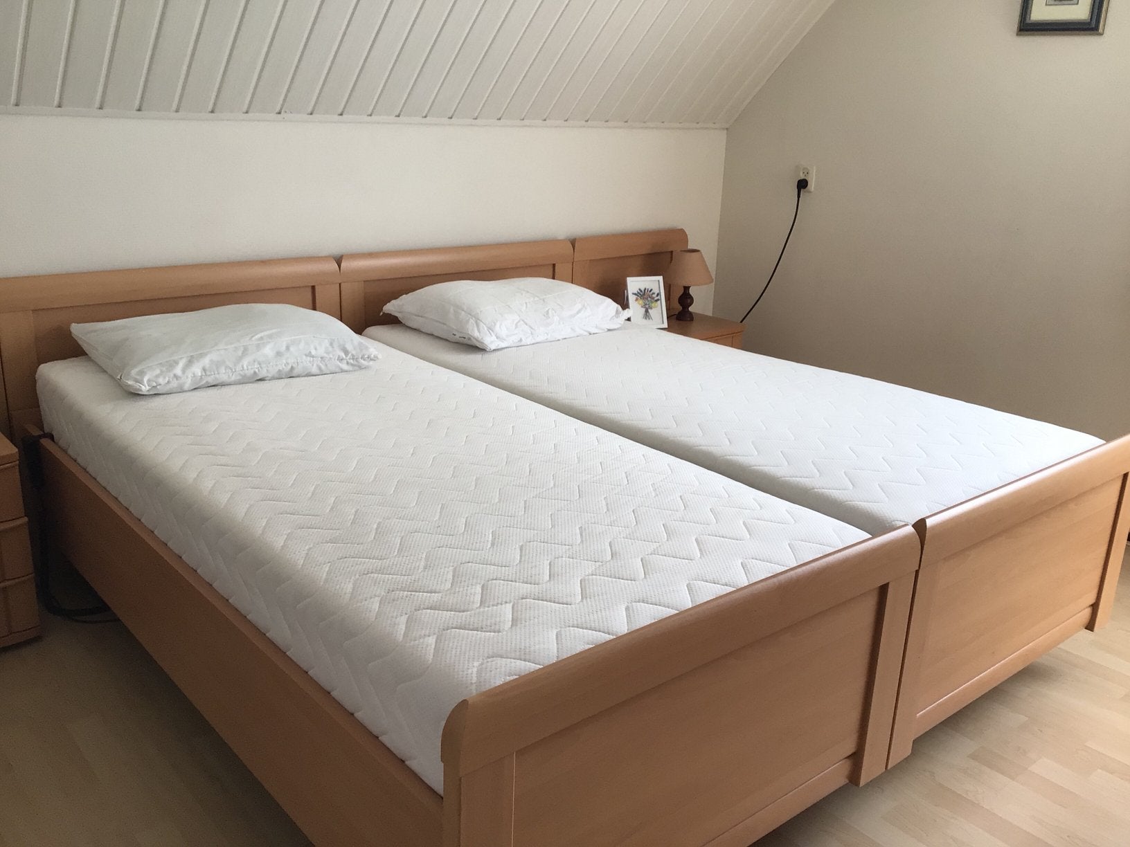Te koop seniorenbed in prima staat, Ophalen, Bruin, Tweepersoons, Zo goed als nieuw