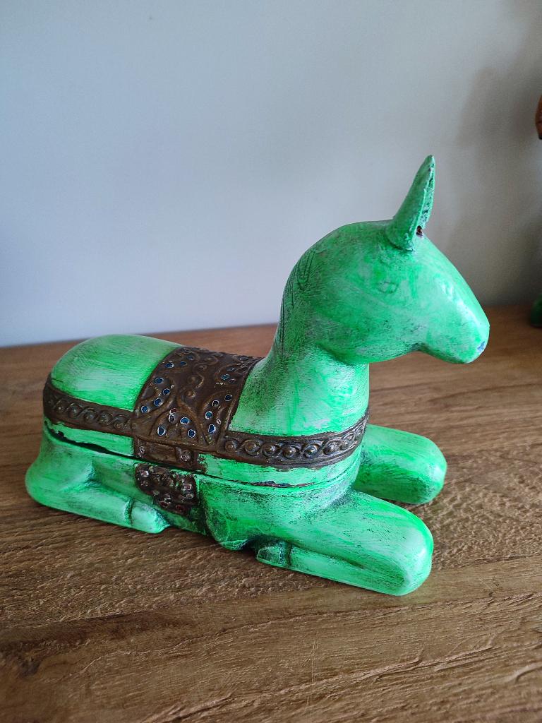 India: liggend paard, houten dekseldoos. Prachtige patina, Antiek en Kunst, Kunst | Niet-Westerse kunst, Verzenden