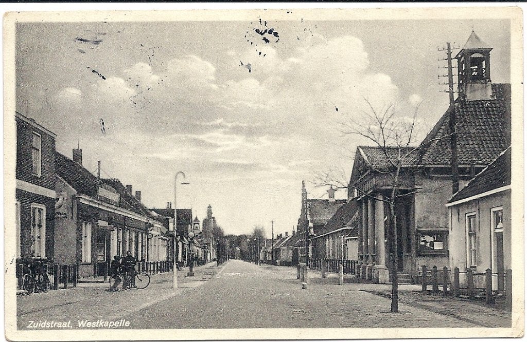 Westkapelle Zuidstraat met kinderen/fiets 1934, Verzamelen, Verzenden, 1920 tot 1940, Gelopen, Zeeland