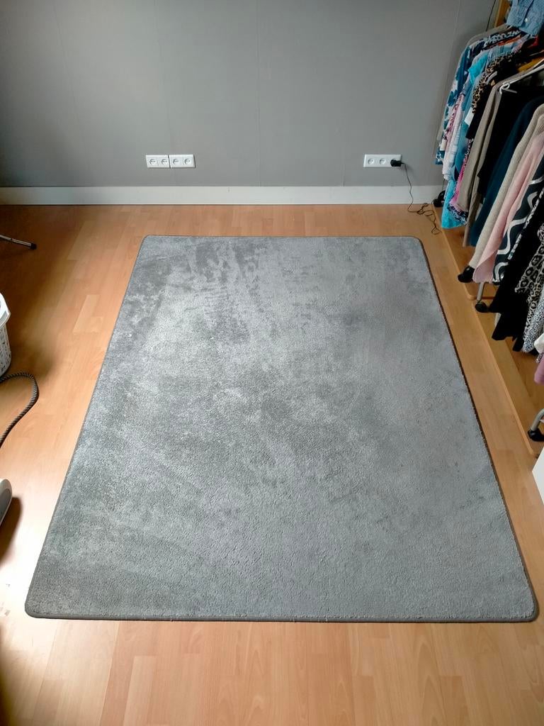 Vloerkleed zo goed als nieuw.Rook en huisdiervrij., Ophalen