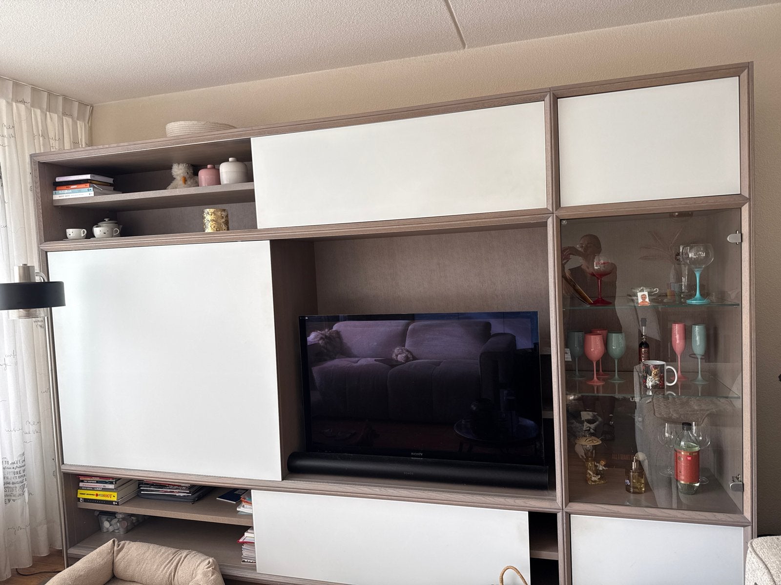 Moderne TV-wandmeubel met opbergruimte en vitrinekast, Ophalen, Gebruikt, 200 cm of meer, 200 cm of meer
