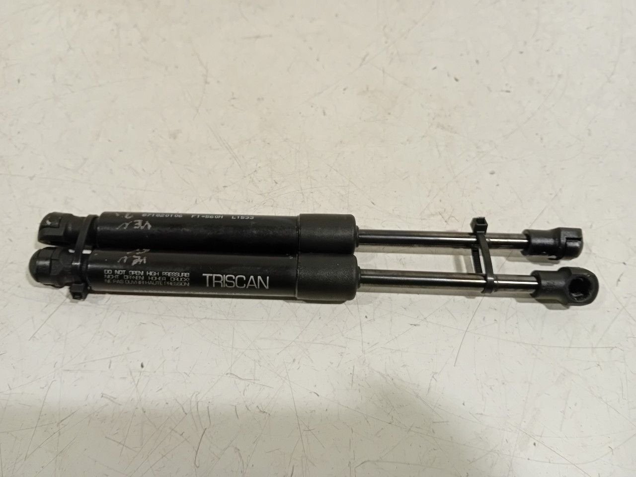 Gasdrukveerset voor Porsche 911, Onderdelen@venauto.nl, Van der Ven Autorecycling B.V., Gebruikt, Ettenseweg 76, 4706 PB Roosendaal, The Netherlands