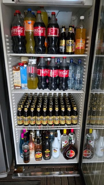 Grote koelkast met glazen deur - ideaal voor dranken, Witgoed en Apparatuur, 200 liter of meer, 60 cm of meer, Zonder vriesvak