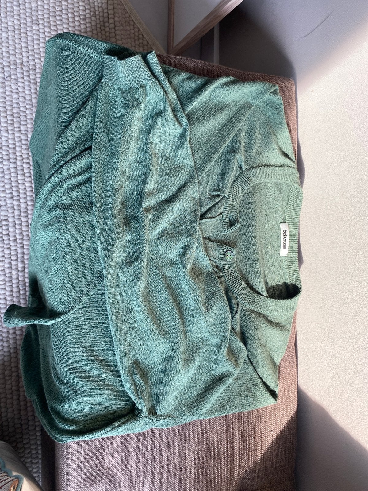 Bellerose Groene Trui met Klein Gaatje in Mouw, Ophalen of Verzenden, Gedragen, Maat 38/40 (M), Groen