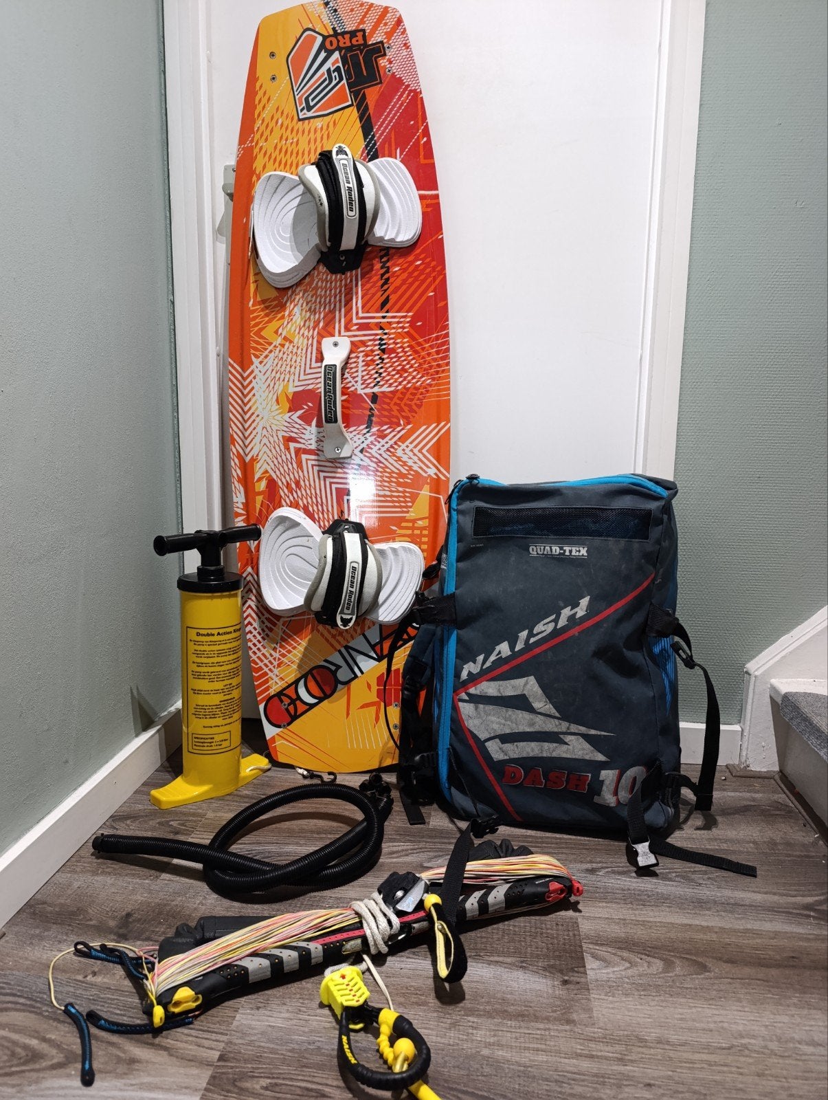 Complete Kitesurf Set: Naish Dash 10m & Ocean Rodeo Board, Watersport en Boten, Ophalen, Gebruikt, Kitesurf-set, Twintip