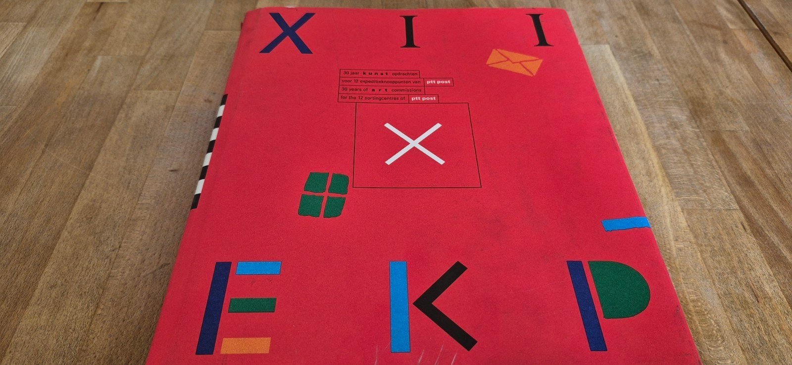 30 jaar kunst opdrachten PTT Post - Boek, Boeken, Ophalen of Verzenden, Zo goed als nieuw, Overige onderwerpen, Onbekend