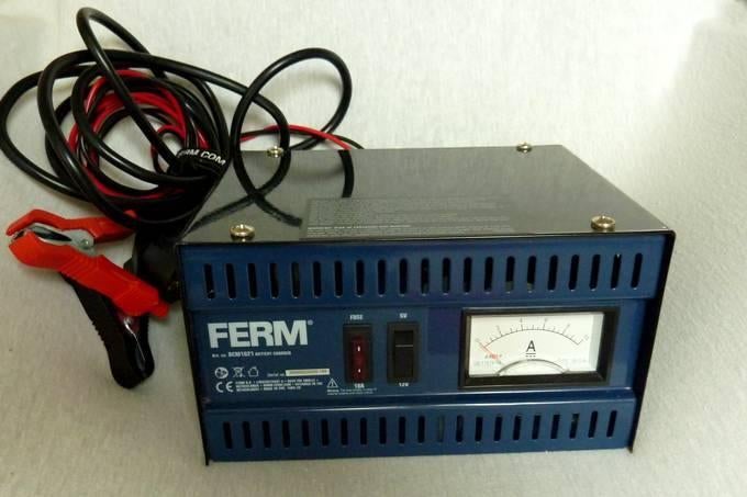 acculader in nieuwstaat , geschikt voor 6 en 12 Volt accu's, Ophalen, Nieuw