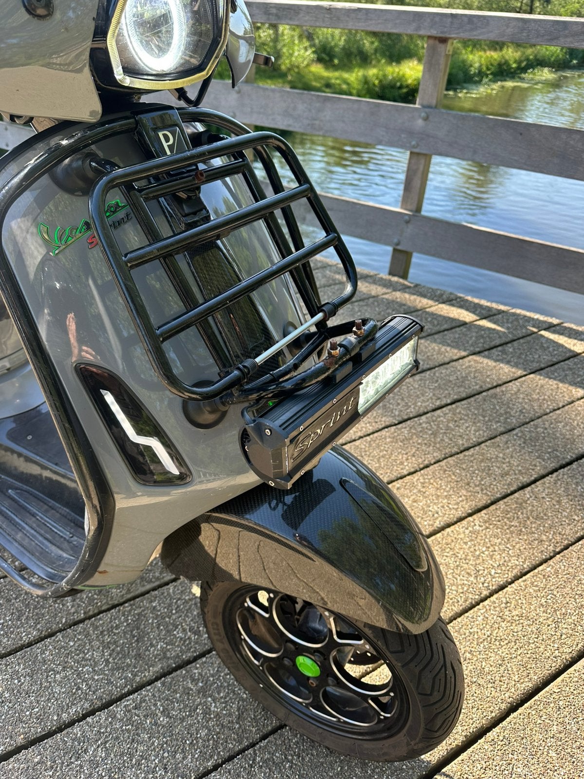Vespa sprint 80cc 2v custom, Fietsen en Brommers, Scooters | Vespa, Ophalen, Zo goed als nieuw, Benzine