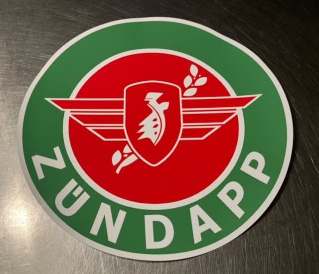 ZUNDAPP   - sticker voor benzinepomp  of olievat  2 takt, Ophalen of Verzenden