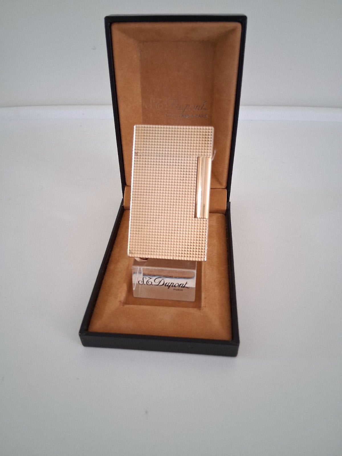 Dupont Aansteker L2 18K Verguld Goud Kleur. Diamant Model., Ophalen of Verzenden, Gebruikt, Aansteker