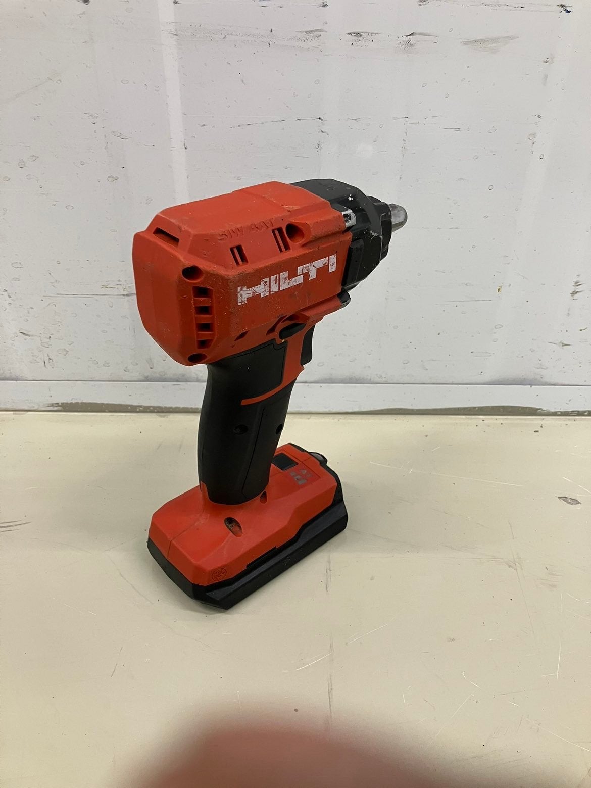 HILTI NURON slagmoersleutel, Ophalen of Verzenden, Zo goed als nieuw, Overige typen