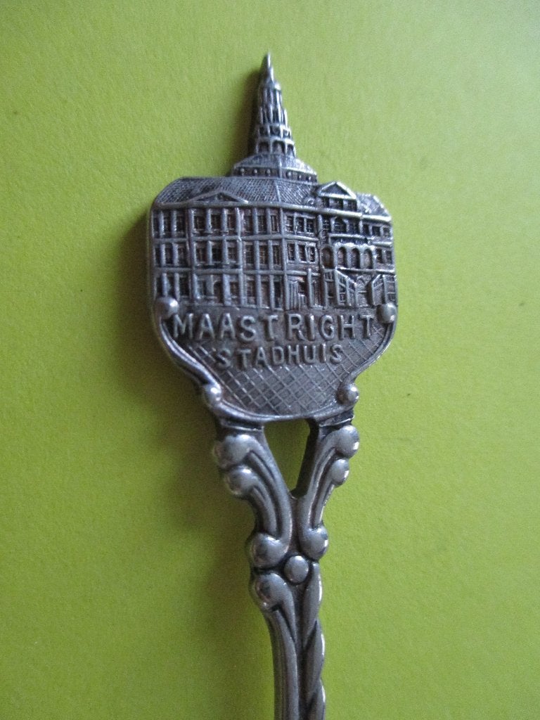 Lepeltje stadhuis Maastricht, Verzenden, Zo goed als nieuw