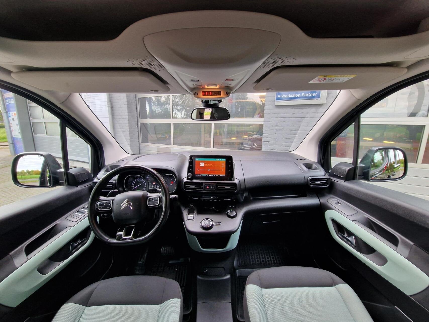 Citroen Berlingo XL 1.2 PureTech Shine 7p.|Automaat|Clima|Ca, Auto's, Gebruikt, Euro 6, 1199 cc, Met garantie (alle)