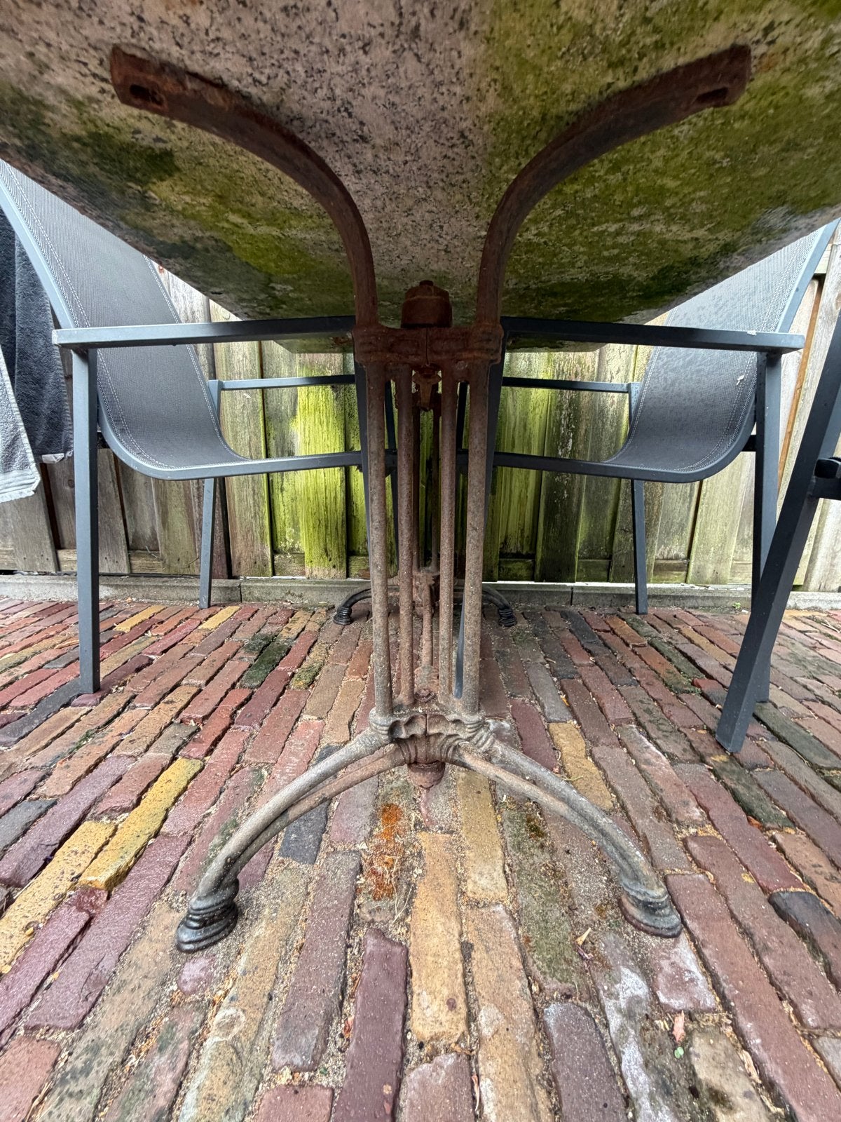 Tuin/Balkontafel met granieten blad en gietijzeren onderstel, Tuin en Terras, Ophalen, Gebruikt, Rechthoekig, Metaal