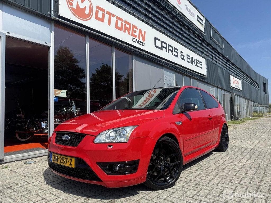 Ford Focus 2.5-20V ST ! Nwe Distr. ZIE TEKST IVM LAGE PRIJS, Gebruikt, 11 km/l, Handgeschakeld, 1292 kg
