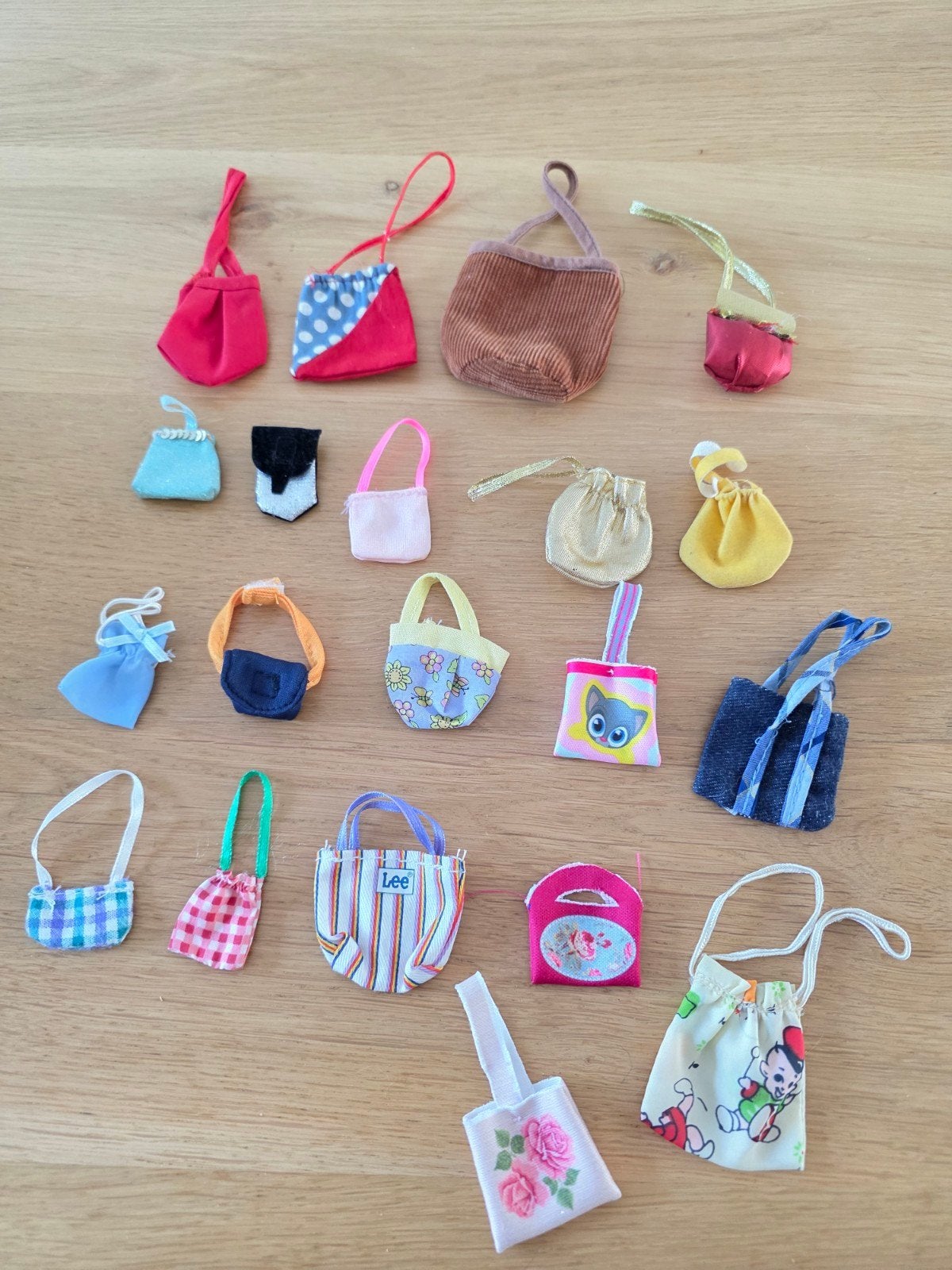 Stoffen tasjes accessoires voor Barbie, Ophalen of Verzenden, Gebruikt, Accessoires