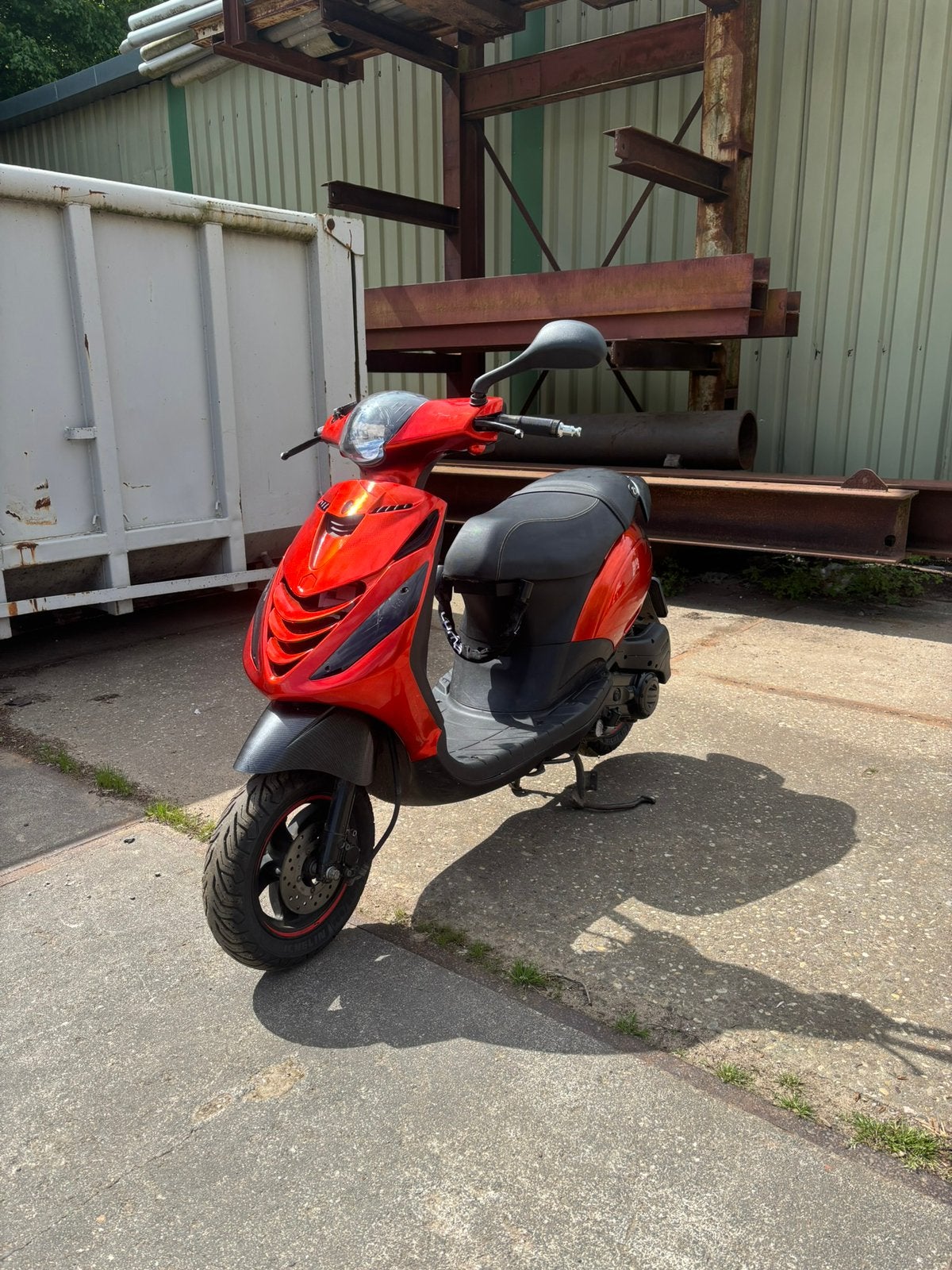 Super strakke piaggio zip 2022, Ophalen of Verzenden, Zo goed als nieuw, Benzine