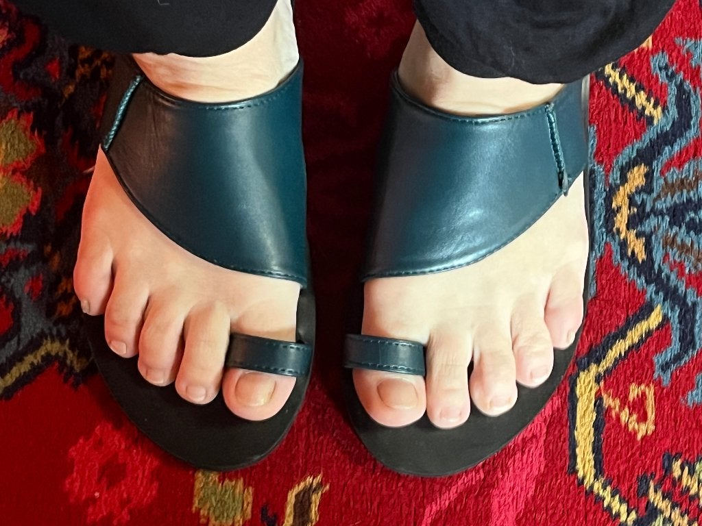Nieuwe pedrolkleurige teenslippers maat 39 nu 24,99€, Slippers, Noidea, Nieuw, Ophalen of Verzenden