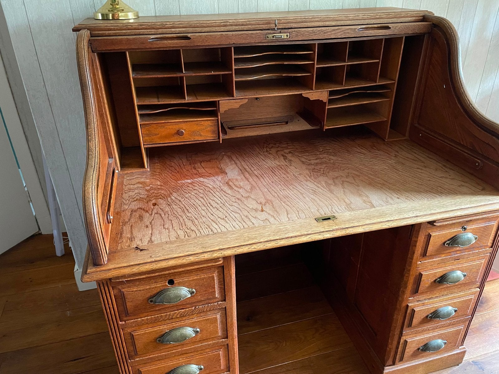 Antiek rolluikbureau van eikenhout, Ophalen