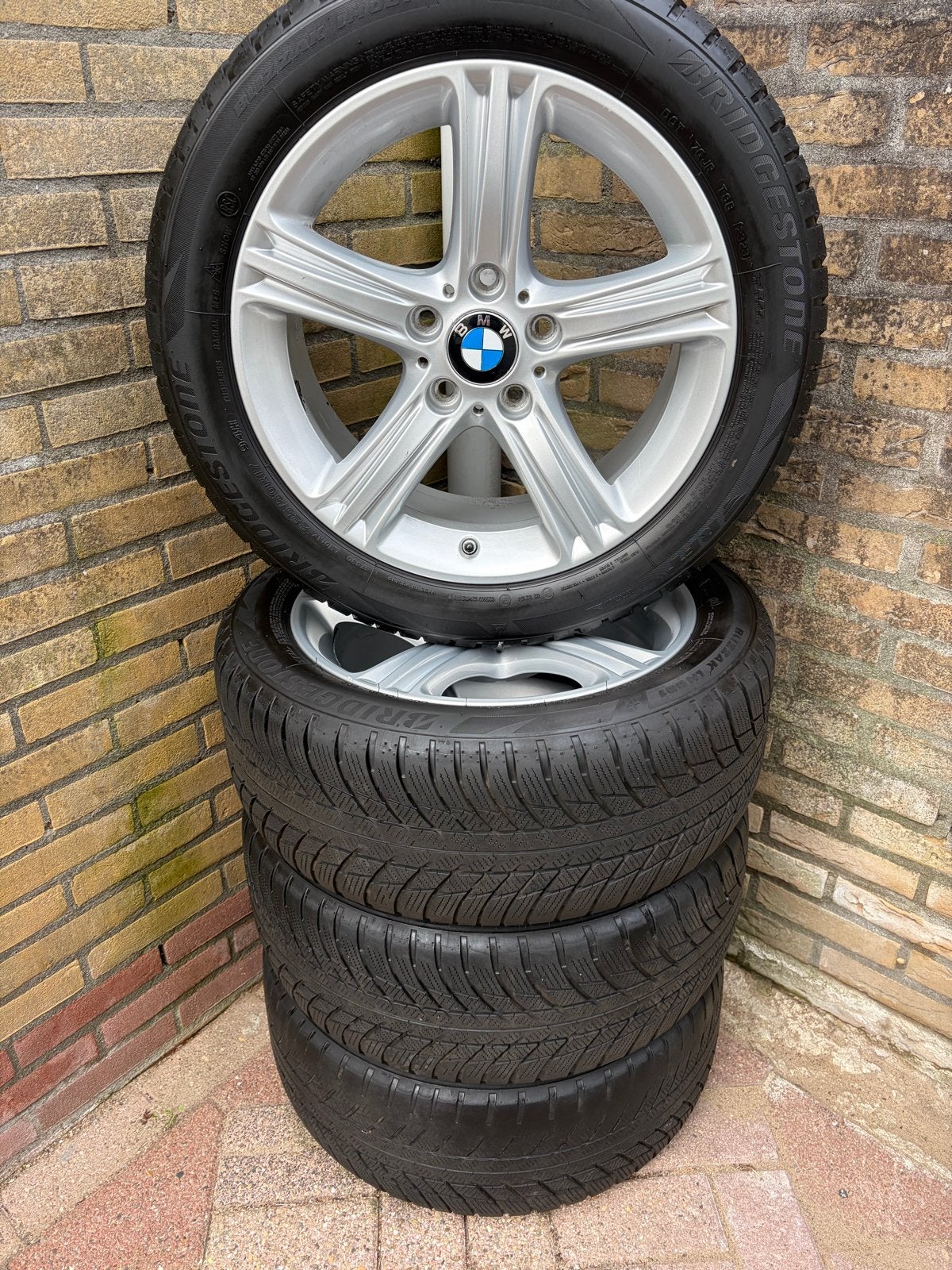BMW 17 inch velgen met Bridgestone winterbanden 225/50R17, Ophalen, Gebruikt, Banden en Velgen, Winterbanden