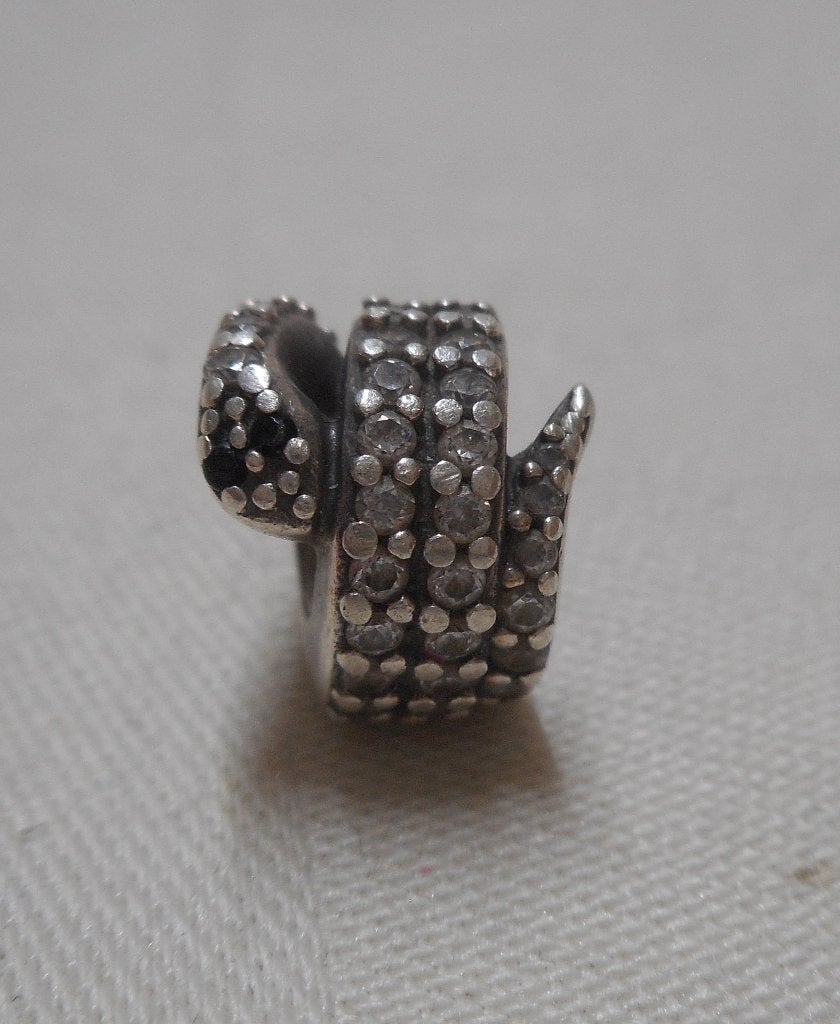 Zilveren Pandora opgerolde slang bedel met steentjes nr.1448