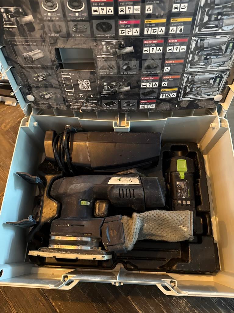 Festool ETSC 125 Accu Schuurmachine met Accu en Lader, Ophalen of Verzenden, Zo goed als nieuw, Minder dan 600 watt, Excentrische schuurmachine