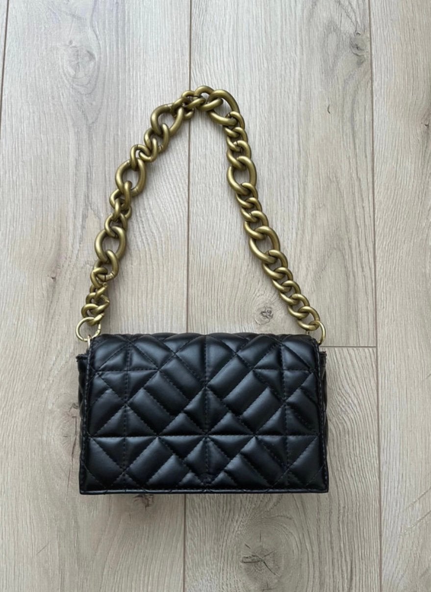 Nieuw zwart schoudertasje met goudkleurige ketting, Sieraden, Tassen en Uiterlijk, Ophalen of Verzenden, Zo goed als nieuw, Zwart