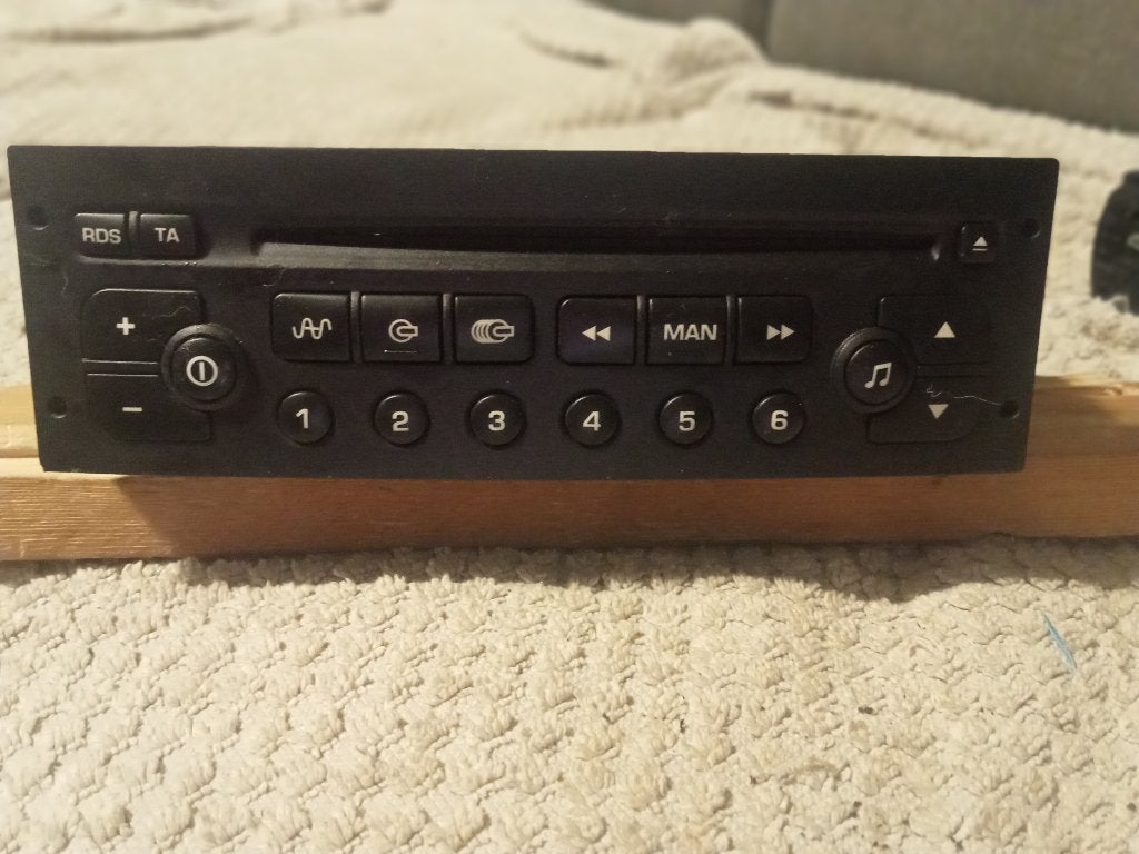 2 x Autoradio pioneer en VDO RD3 (Voor Peugeot), Auto diversen, Autoradio's, Ophalen, Gebruikt