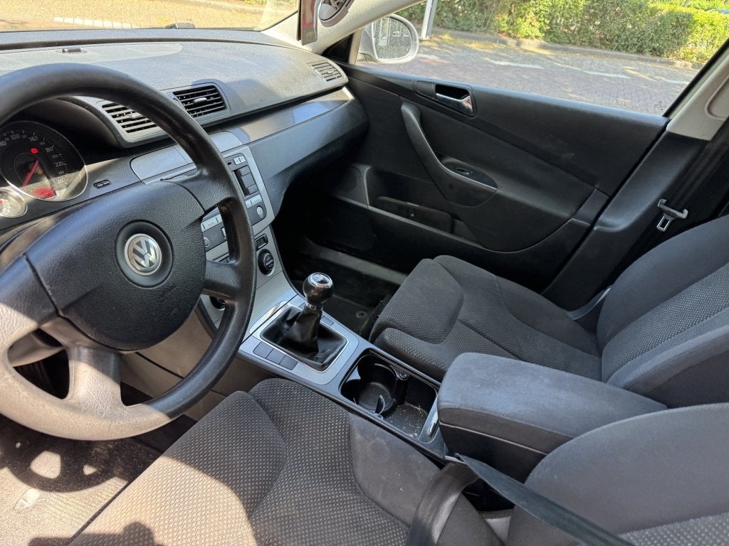 Volkswagen Passat Variant 2.0 FSI Comfortline Apk tot 29/03/, Gebruikt, 4 cilinders, Origineel Nederlands, Handgeschakeld