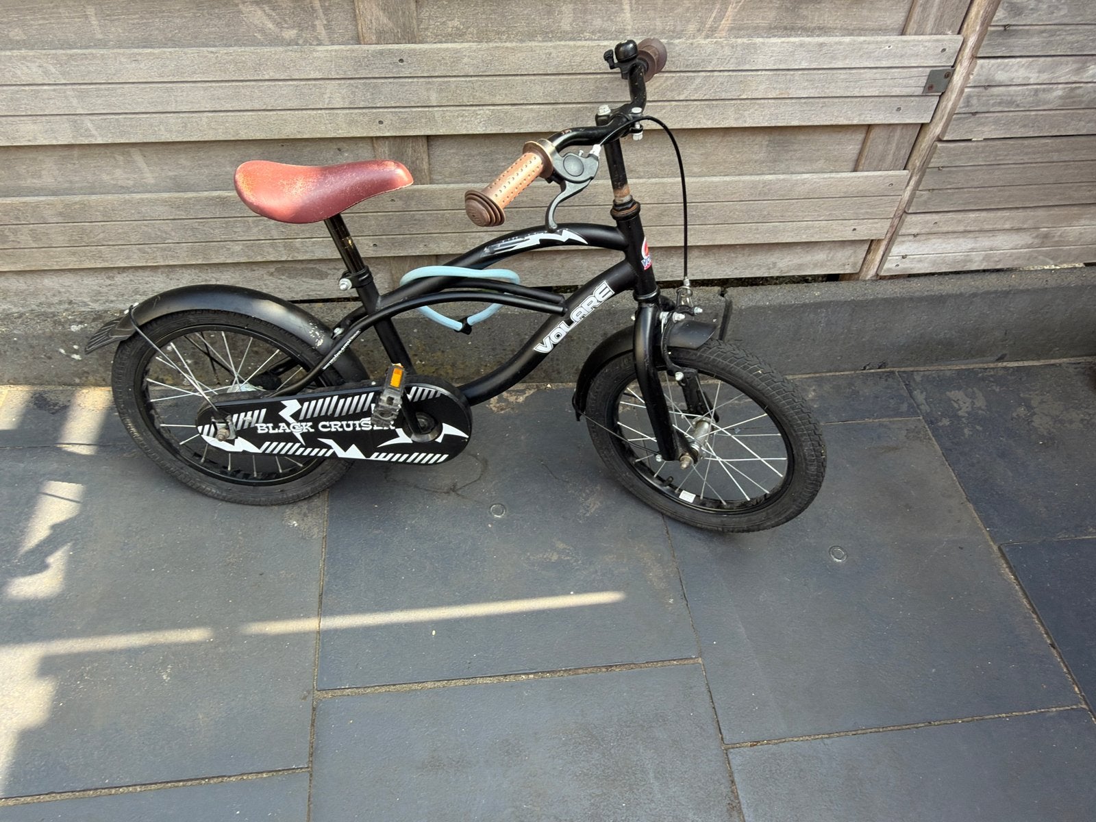 Prima kinderfiets, achterwiel is lek, Fietsen en Brommers, Ophalen of Verzenden, Gebruikt, Velgrem, 16 tot 20 inch