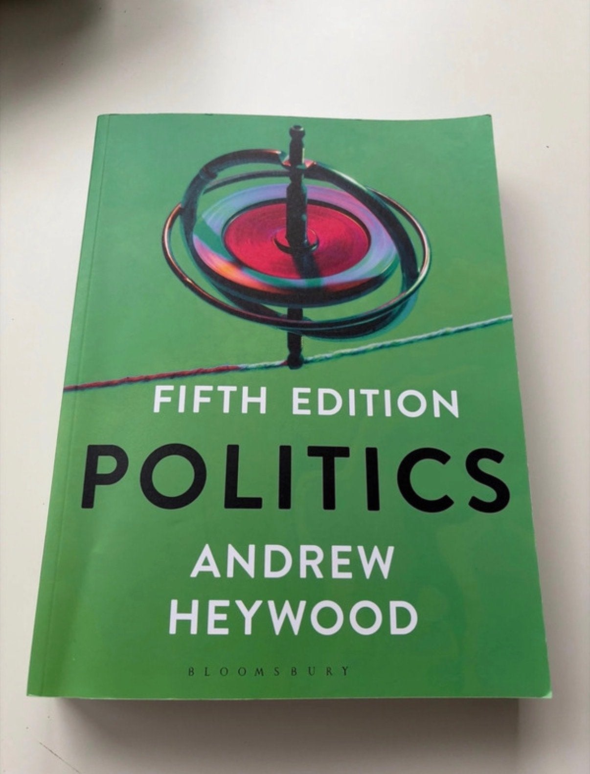 Politics (5e editie) - Andrew Heywood, Ophalen of Verzenden, Zo goed als nieuw, Politiek en Staatkunde, Wereld