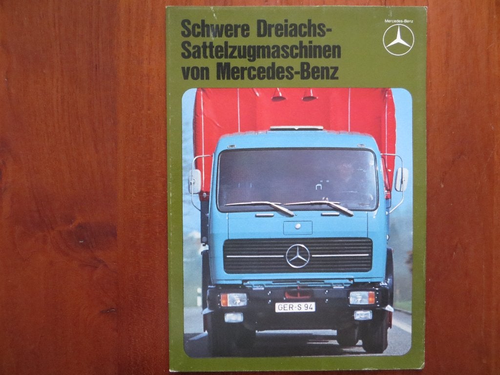 Mercedes-Benz Schwere Dreiachs-Sattelzugmaschinen (juli 1974, Ophalen of Verzenden, Mercedes