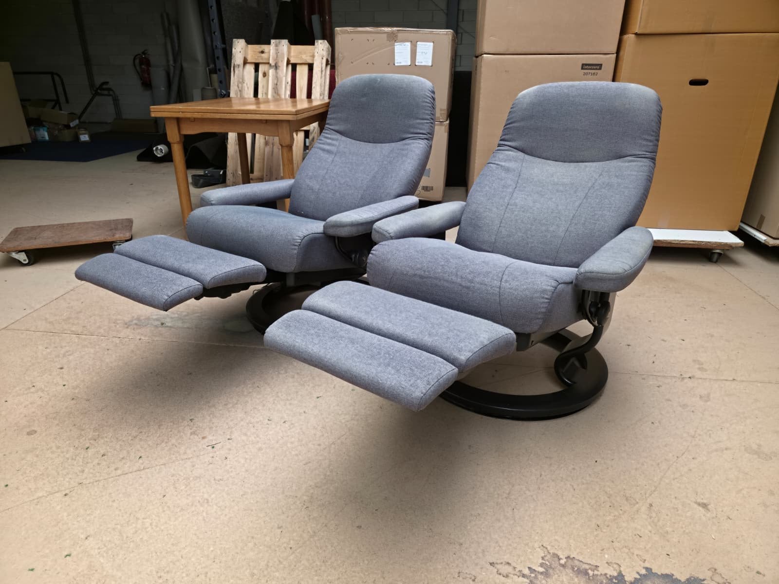 2 Stressless elektrisch verstelbare relaxfauteuils met accu, Ophalen, Gebruikt, 75 tot 100 cm, 75 tot 100 cm