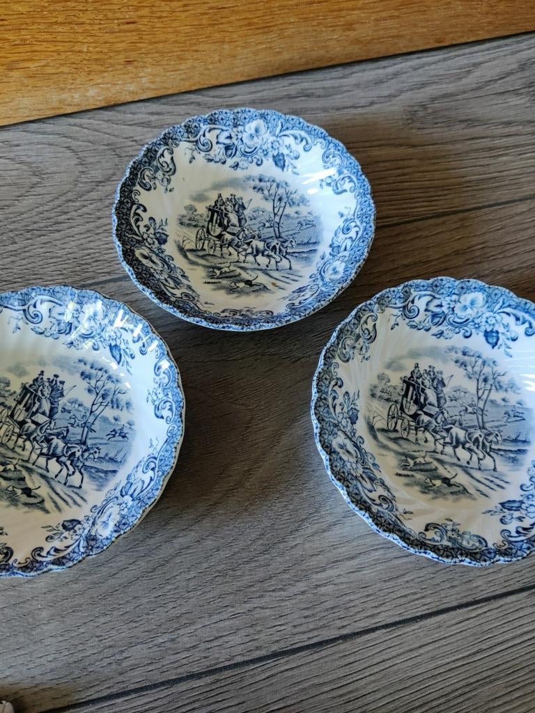 Drie schaaltjes van johnson bros hunting country, Verzenden, Zo goed als nieuw