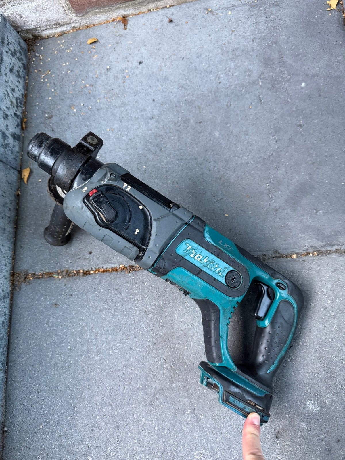 Makita DHR241 Boorhamer, Gebruikt, Boor- en/of Breekhamer, Ophalen of Verzenden, Minder dan 400 watt